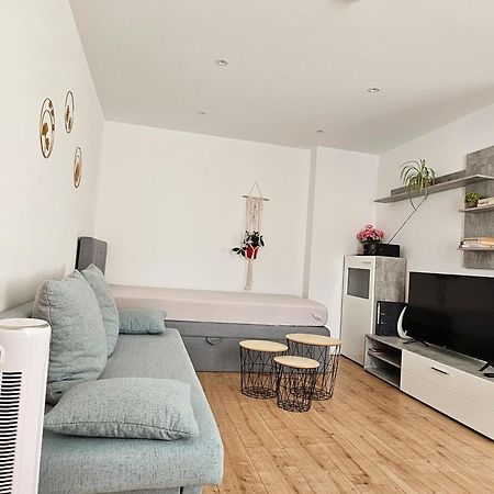 Schoene Ferienwohnung 54 M², Zentrumsnah, Kingbett Erfurt Exterior photo