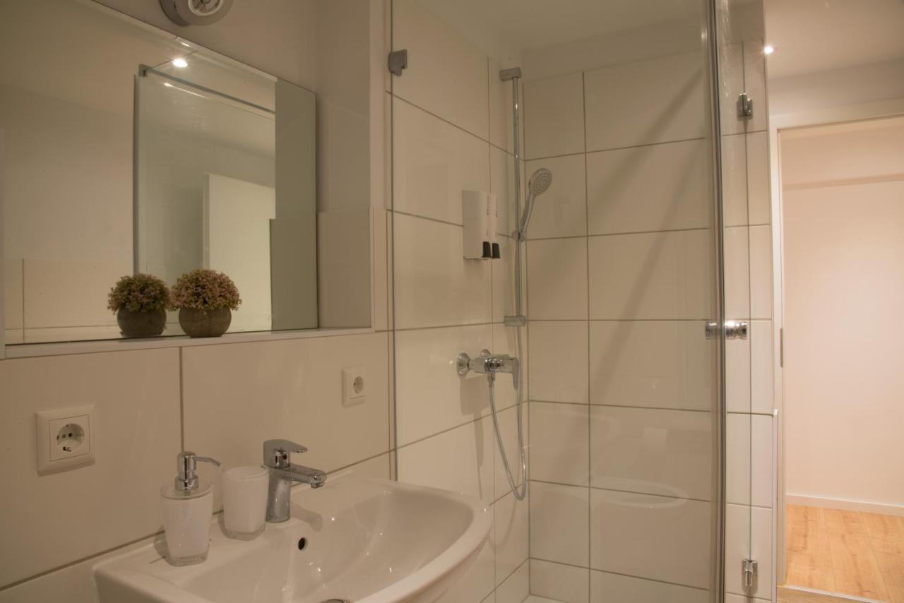 Schoene Ferienwohnung 54 M², Zentrumsnah, Kingbett Erfurt Exterior photo
