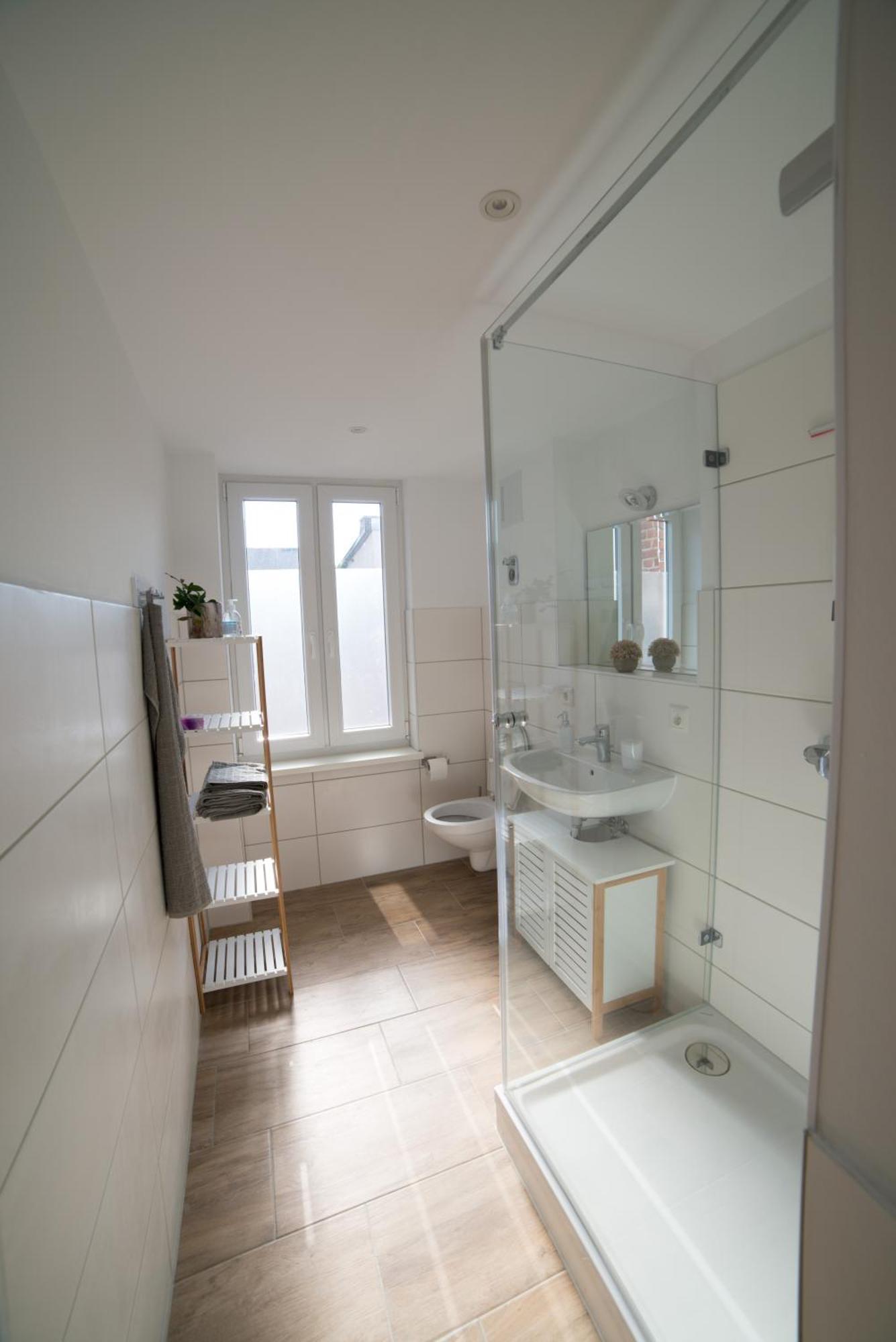 Schoene Ferienwohnung 54 M², Zentrumsnah, Kingbett Erfurt Exterior photo