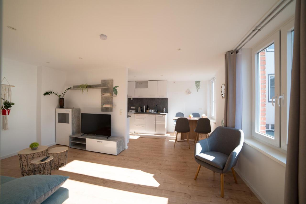 Schoene Ferienwohnung 54 M², Zentrumsnah, Kingbett Erfurt Exterior photo